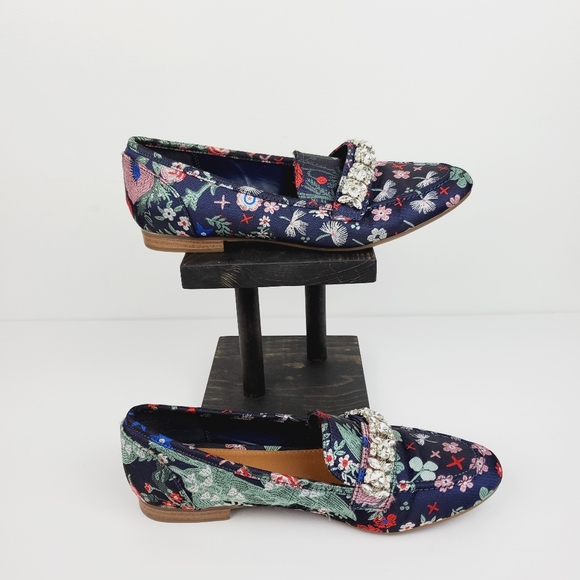 Shoedazzle Cathleen Rhinestone Floral Flat 7.5 - Picture 3 of 10